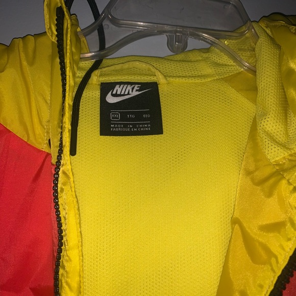 Nike Jacket - Picture 4 of 5
